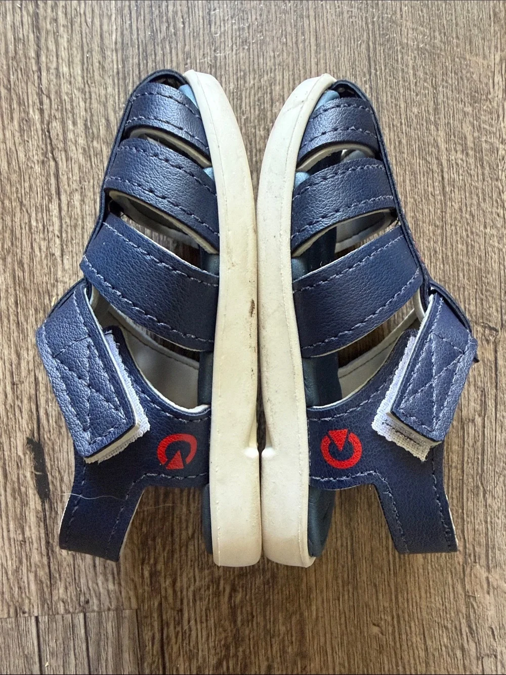 Cartago kids Navy Blue Sandals with Red Accent, Velcro straps. Size 7